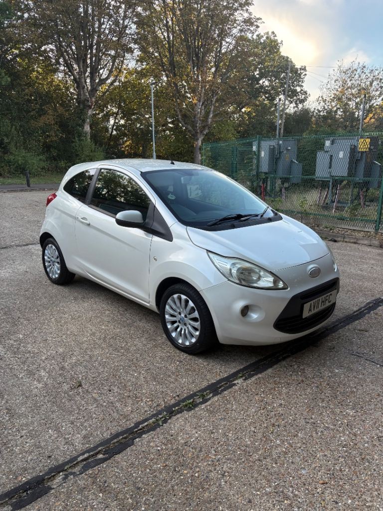 Ford, KA, Hatchback, 2011, Manual, 1242 (cc), 3 doors