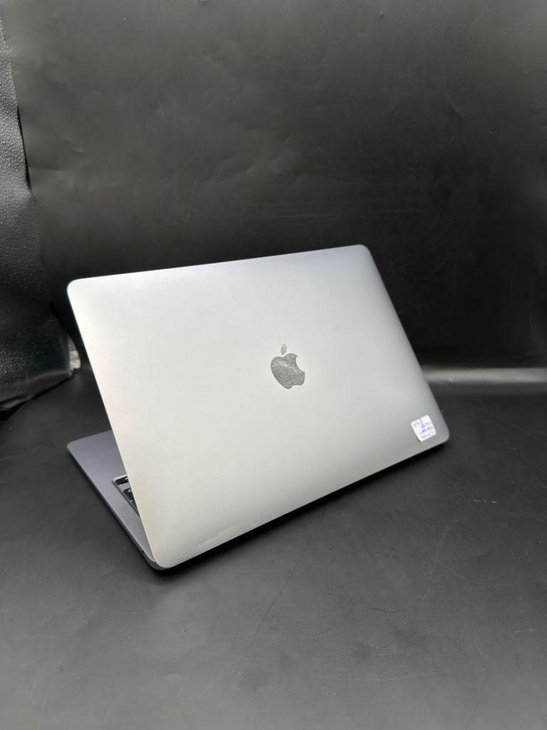 Apple MacBook Air 2020 Intel Liquid Glass Edition TAHOE OSX SSD Fast Thunderbolt Ultra Slim Edition