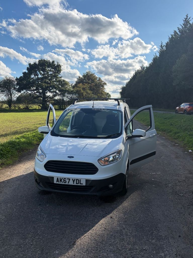 Ford, TRANSIT COURIER, Panel Van, 2018, Manual, 1498 (cc)