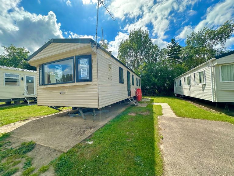 Cheap Caravan For Sale 11.5 Month Usage Suffolk Coast Near Great Yarmouth FREE Pitch Fee Until 2028 