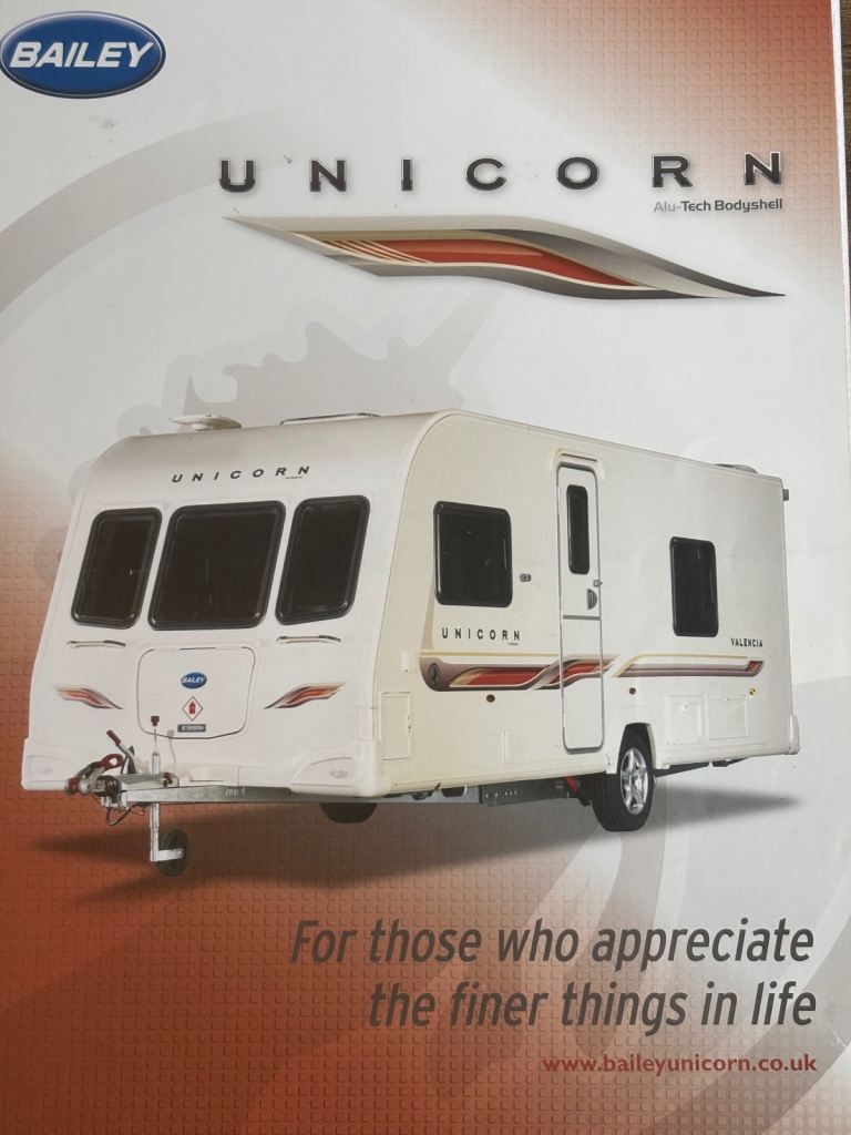 2011 Bailey Unicorn Valencia Series 2 - 4 berth Excellent condition much sought after layout 