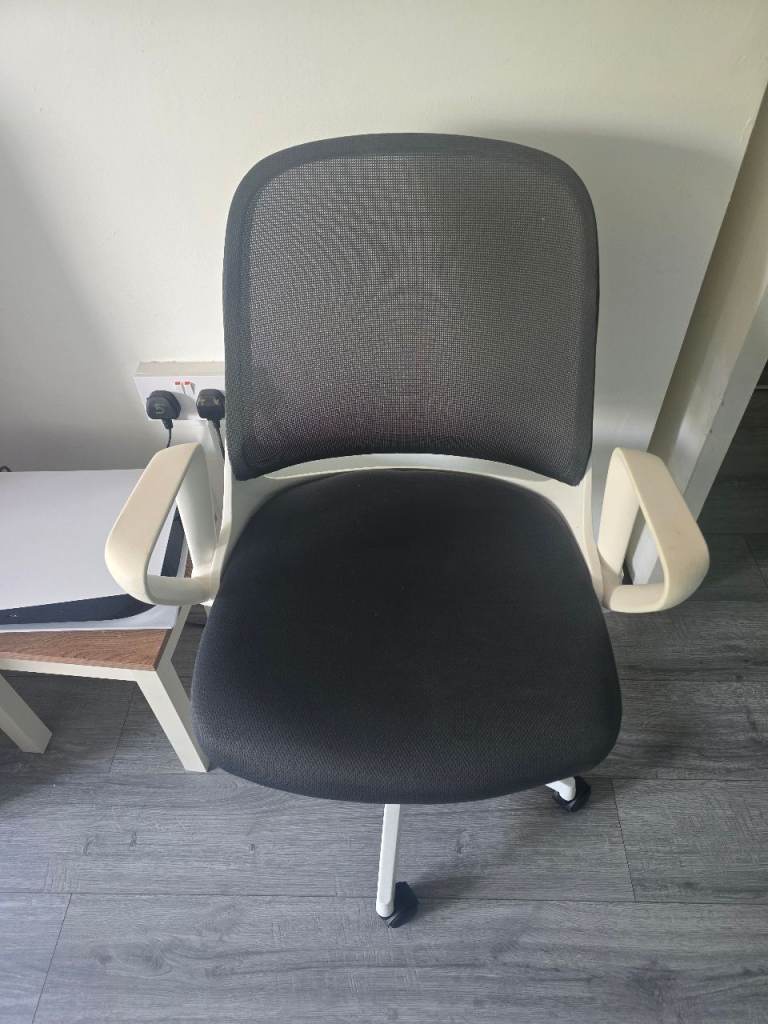 White/Grey office chair 