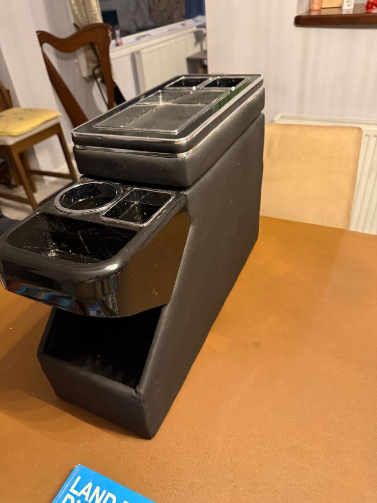 Volkswagen Transporter centre console
