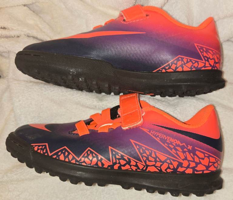 Nike hypervenom astro football boots size 10 kids uk 27.5 eu