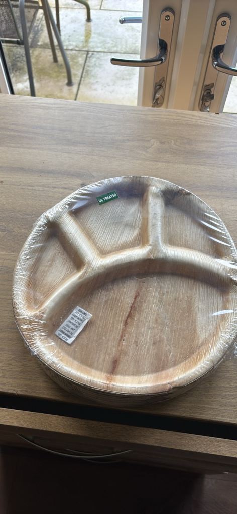 10 x 12” recyclable palm leaf plates