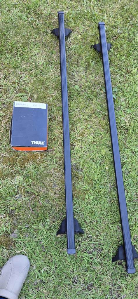 Thule Roof Bar with Thule Fitting Kit