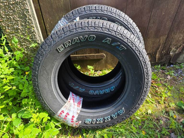 2x Maxxis Bravo AT771 215 65 R16 98T Tyres