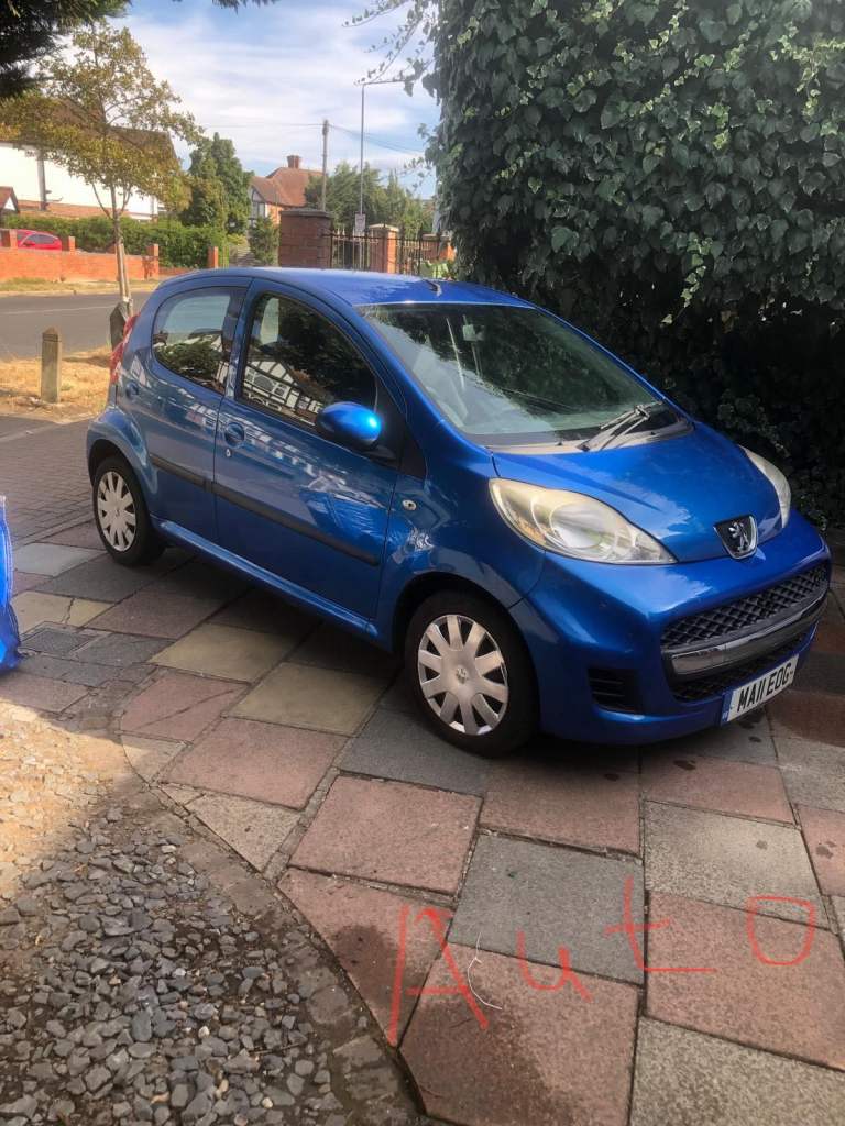 Peugeot, 107,2011 Apple play sat nav Bluetooth new MOT camera 