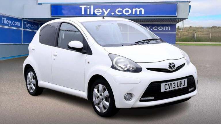 2013 Toyota AYGO 1.0 VVT-i Fire 5dr HATCHBACK PETROL Manual