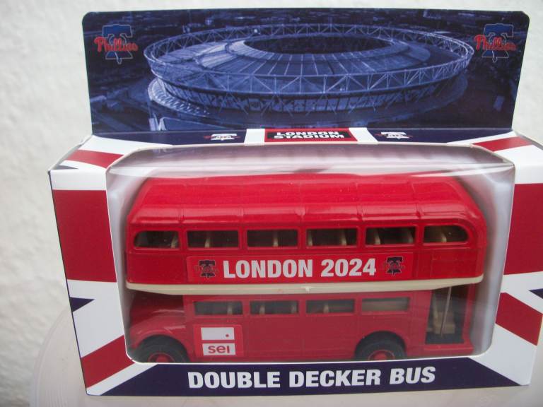 RED DOUBLE DECKER METAL BUS