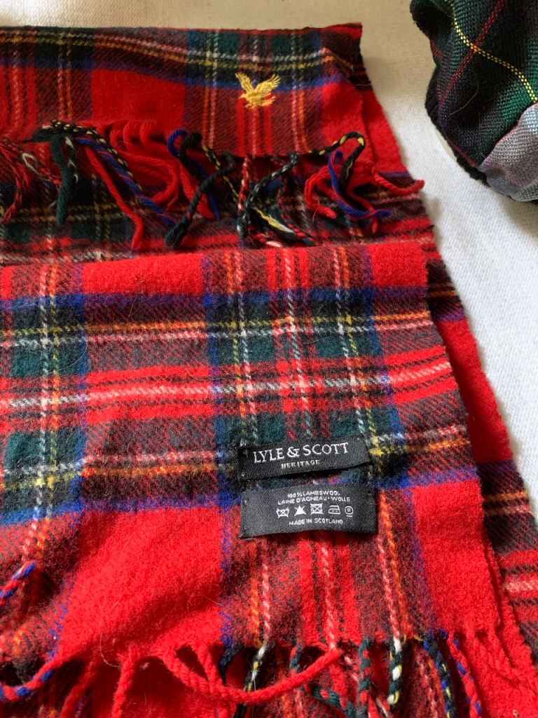 Tartan scarve please read ad