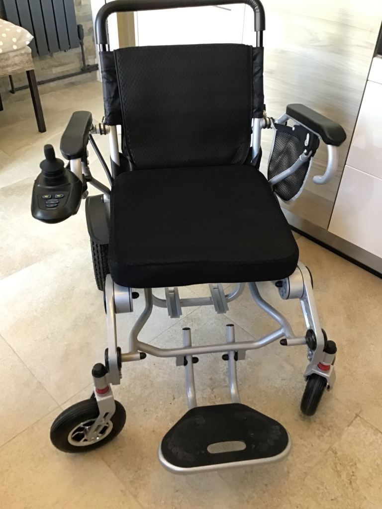 ELECTRIC WHEELCHAIR 