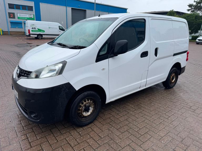 2014 Nissian nv200 1.5 dci van   Mot 2026   Service history 