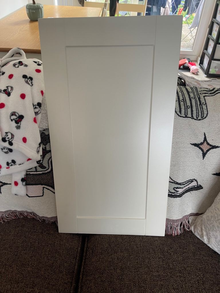 Wren cream Matt shaker doors