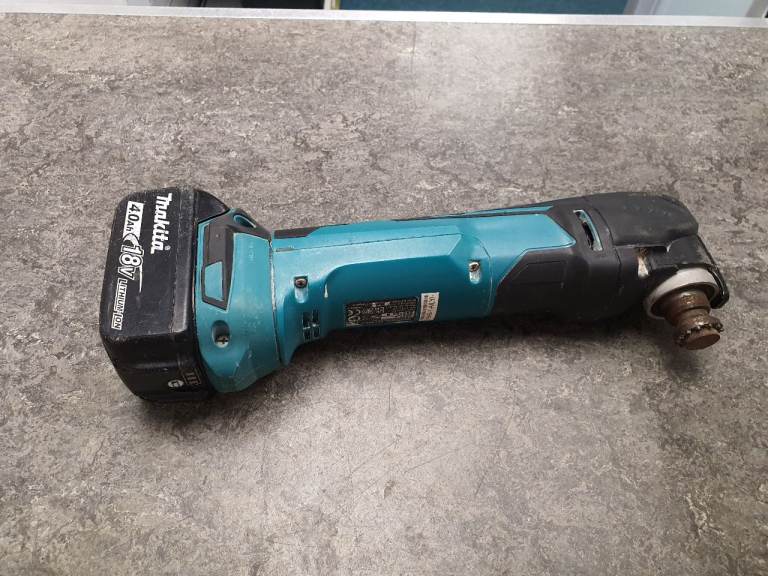 Makita DTM51Z 18V Oscillating Multi Tool With 4.0Ah Battery 