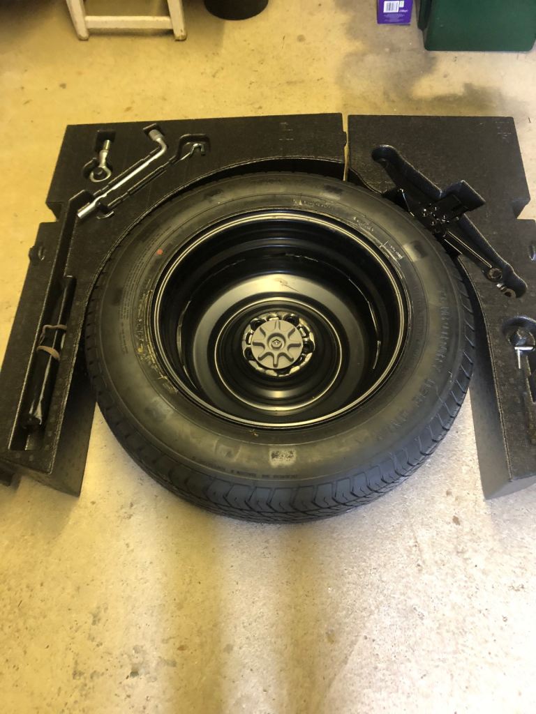 Mazda CX/5  (2014)  spare wheel kit