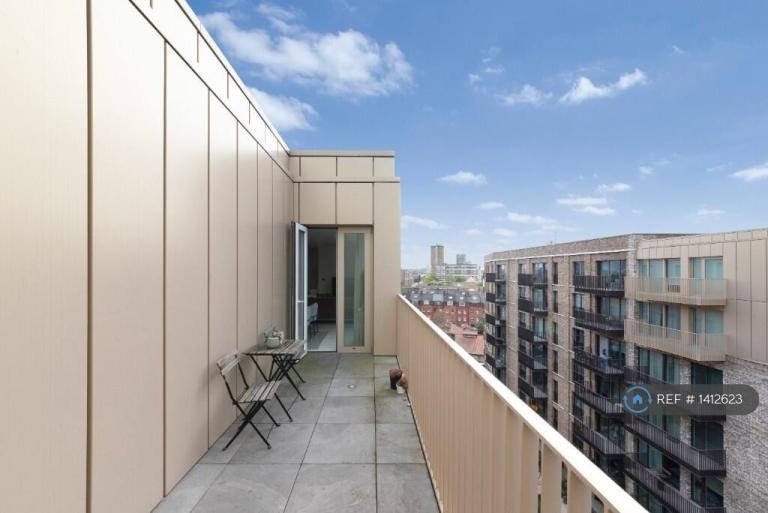 2 bedroom flat in Sidney Street, London, E1 (2 bed) (#1412623)
