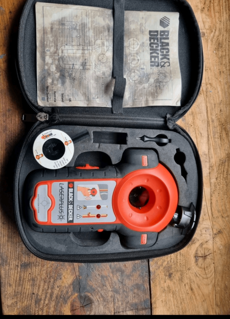 BLACK & DECKER Laser plus LZR2 Lazer level/metal voltage Detector