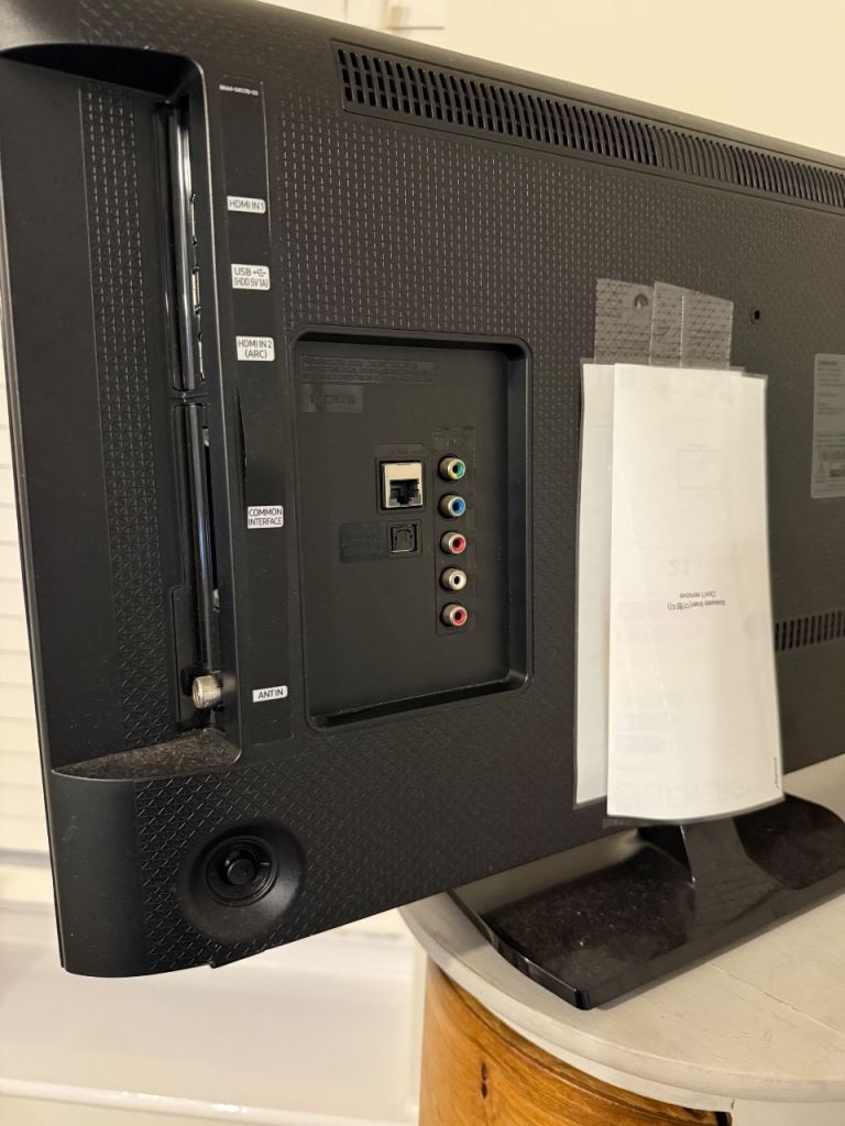 Samsung  smart Tv 24”