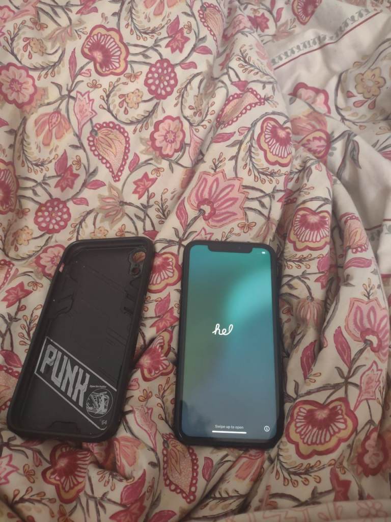 i phone XR bargain 