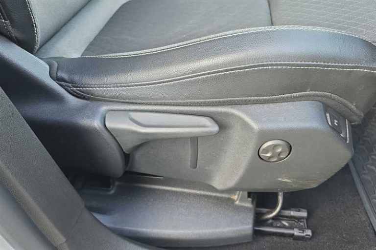 2022 Vauxhall Grandland 1.2 Turbo Elite 5dr HATCHBACK PETROL Manual