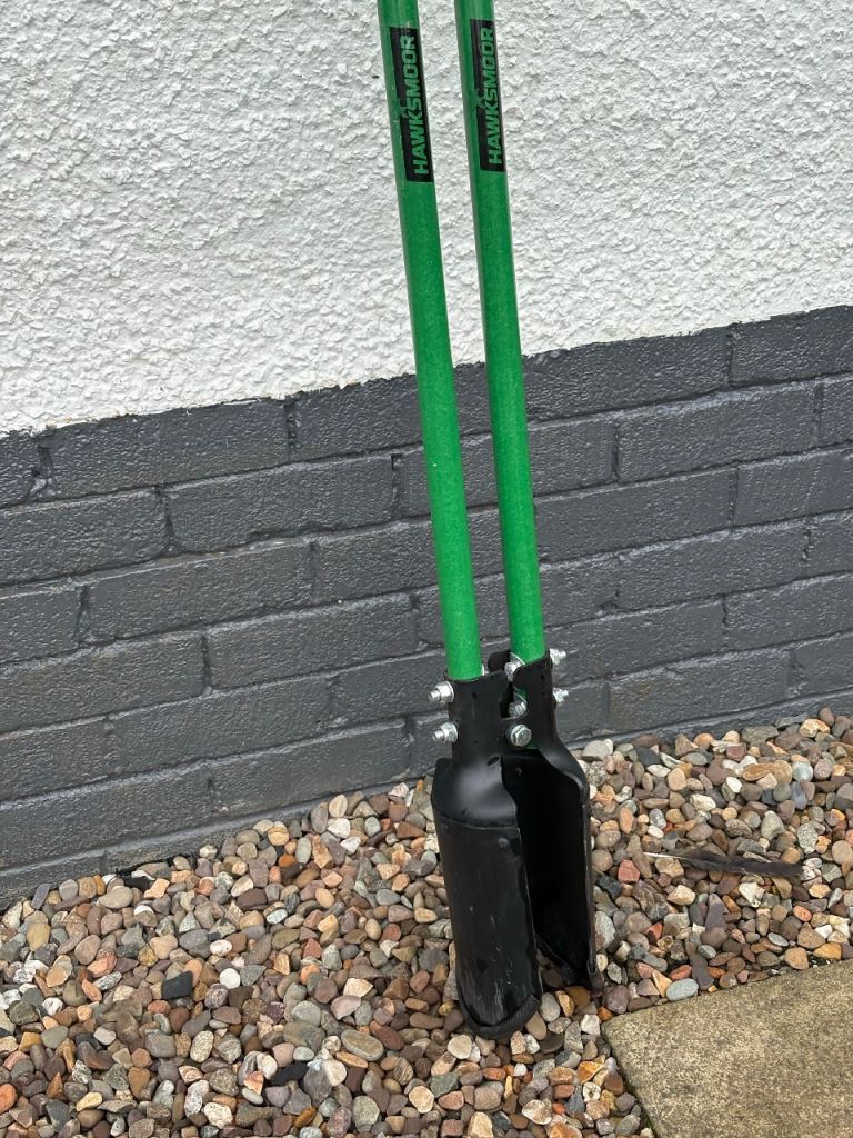 Post hole digger