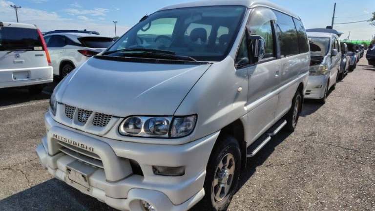 2005 Mitsubishi Delica SPACEGEAR ACTIVE FIELD EDITION 3.0 V6 4X4 AUTOMATIC * 8 SEATER * LOW MILES...
