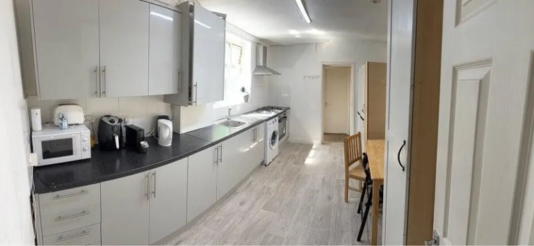 DOUBLE ROOM | STRATFORD E15 | BILLS INCLUDED