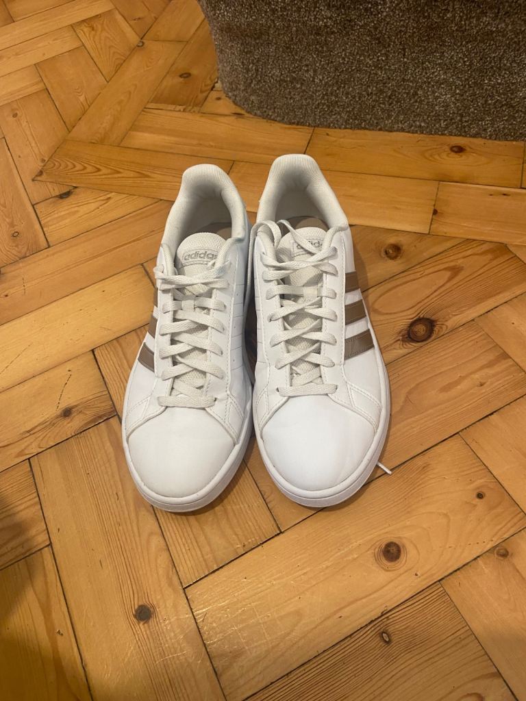 Adidas size 7 trainers 