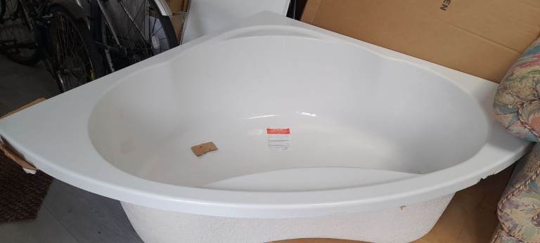 Corner bath for sale 