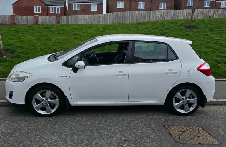 Toyota, AURIS, Hatchback, 2010, Semi-Auto, 1798 (cc), 5 doors