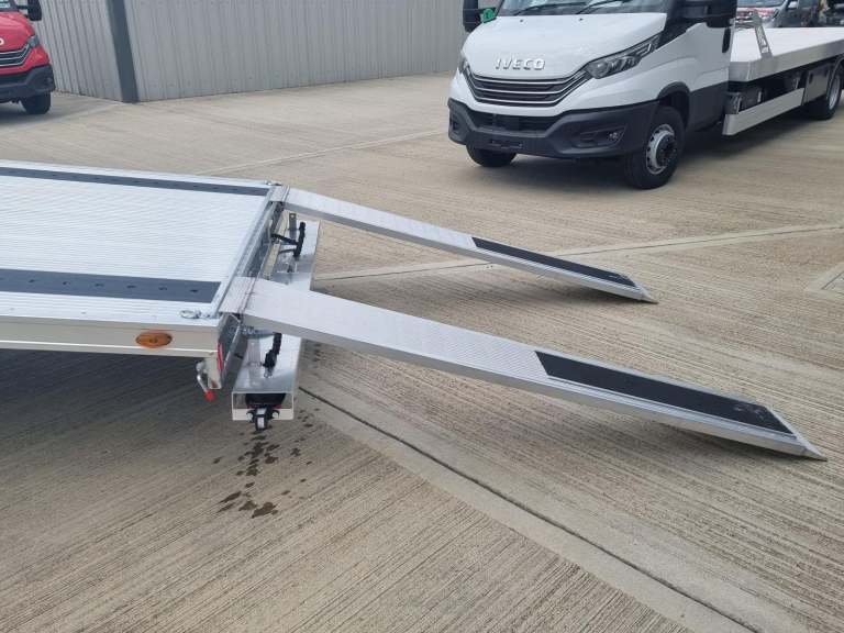 ALUMINIUM RECOVERY TRUCK BODY AMS E-BODY BEAVERTAIL CAR TRANSPORTER