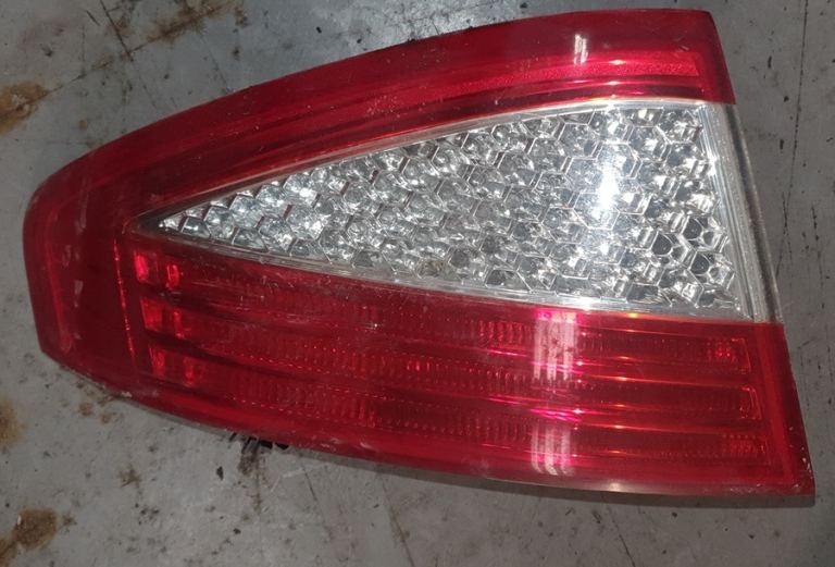 Ford Mondeo Left Side Rear Light 2008