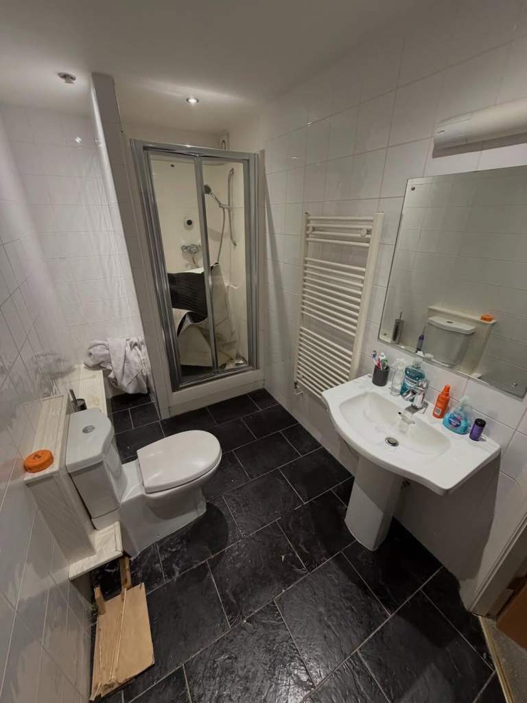 Bathroom & Kitchen Fitters – Refurbishments, Repairs & Installations