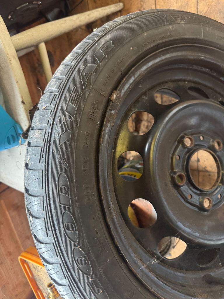 4x run flat winters BMW 1 series 