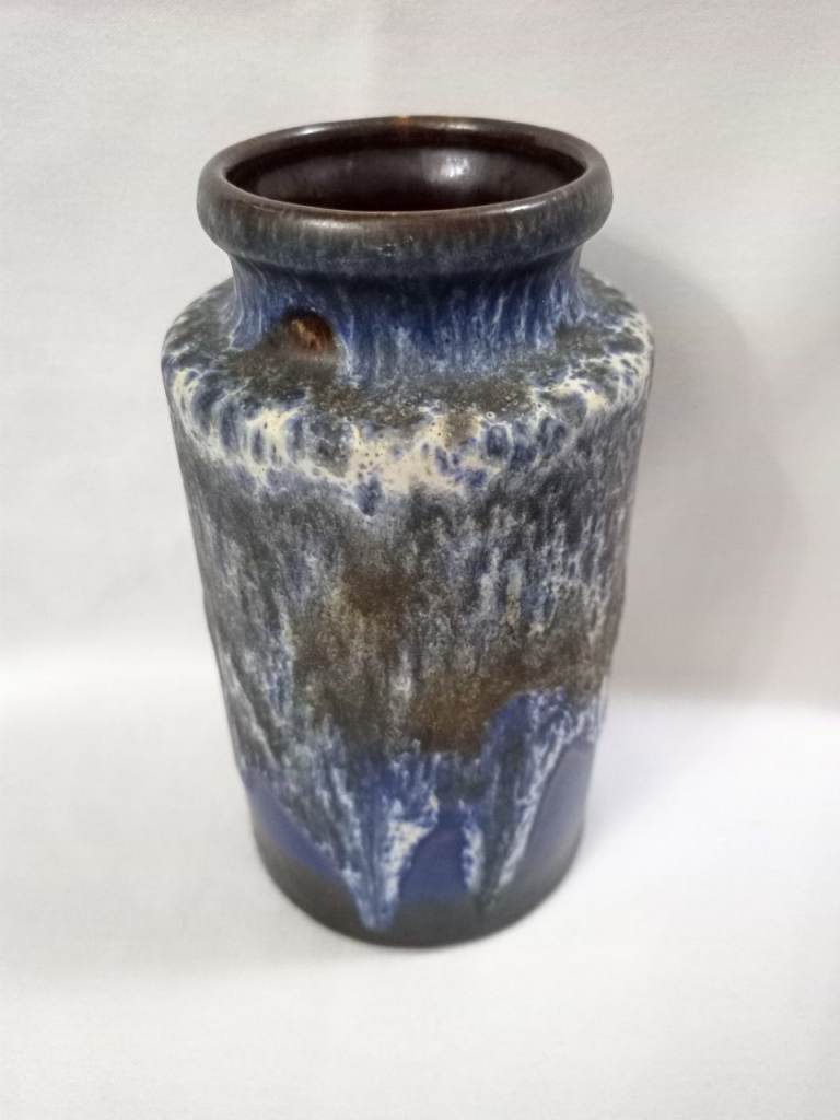 WEST GERMAN POTTERY MID CENTURY VASE 203-18.
