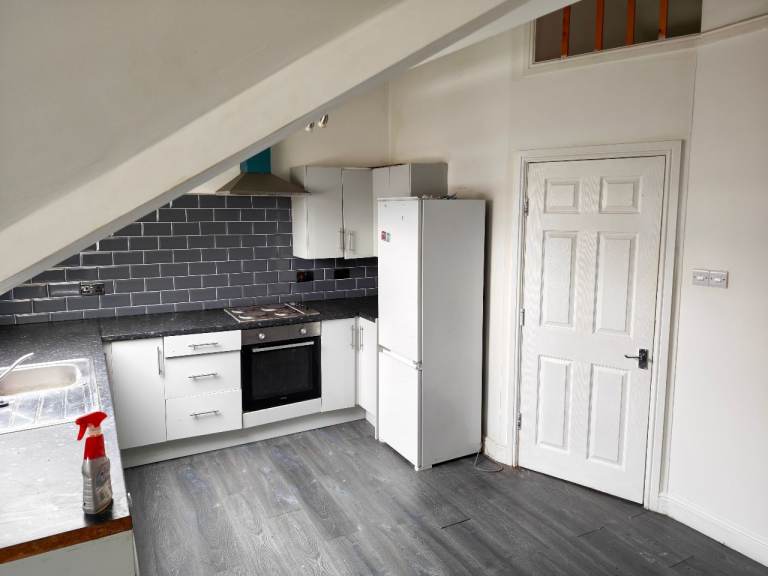 2 bed flat