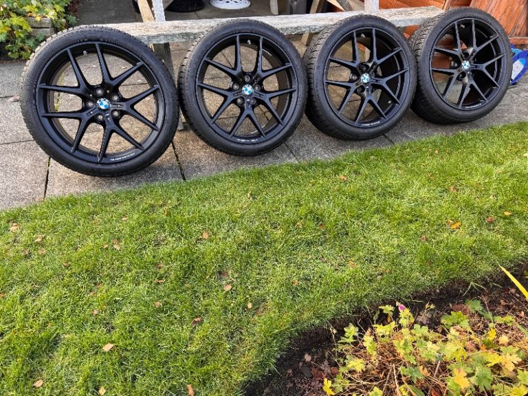 BMW black 18” alloys with winter tyres 1-series F40 set