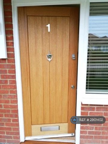 2 bedroom flat in Lavender Grove, Westcliff-On-Sea, SS0 (2 bed) (#2901402)