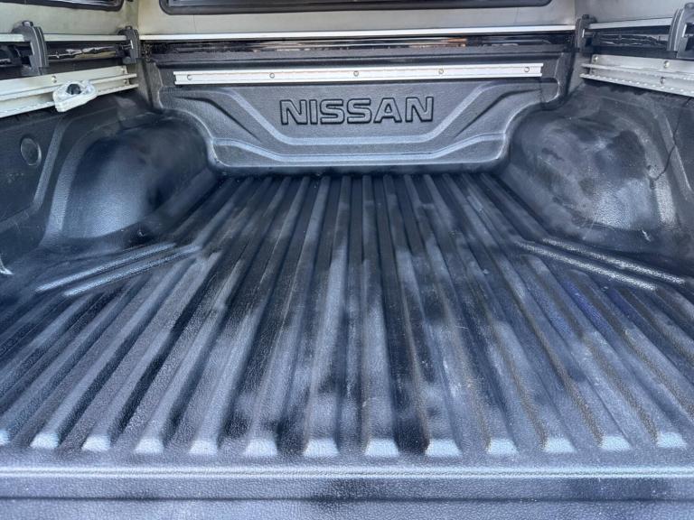  Nissan Navara 2.3 dCi Tekna Auto 4WD Euro 6 4dr Diesel Automatic