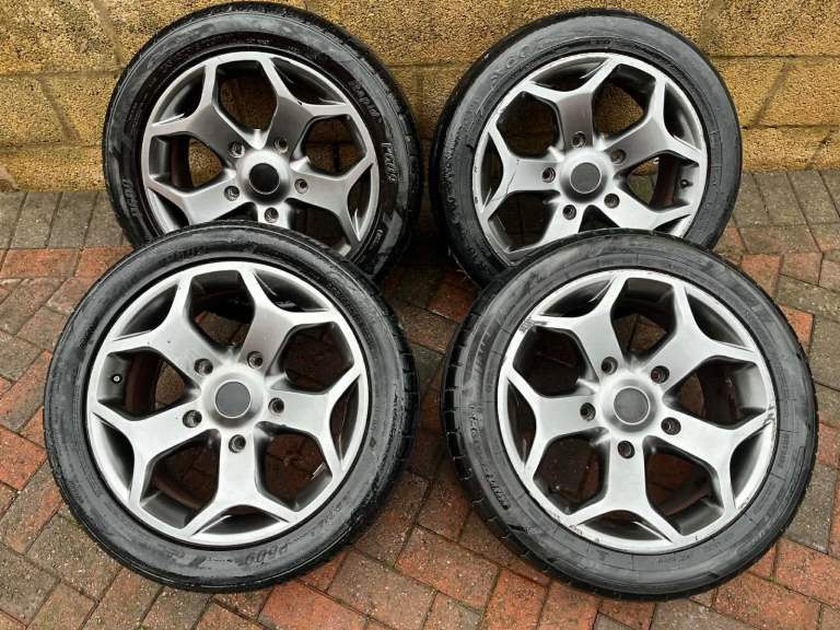 Ford Transit / Custom Alloy Wheels ST Style Wheels and Tyres