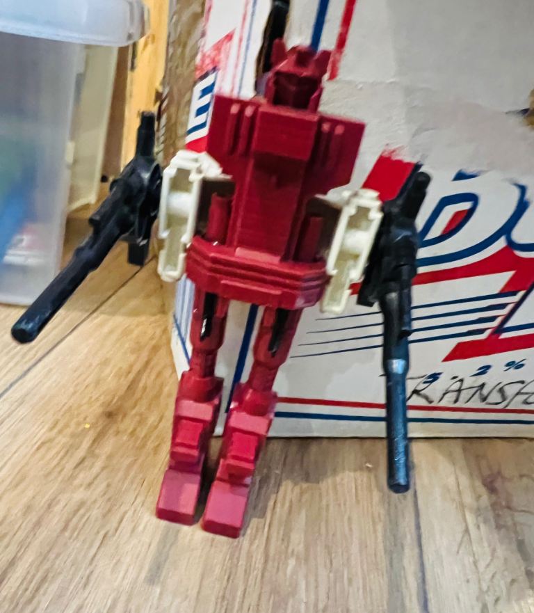 G1 Transformers Metroplex Sixguns. Complete.