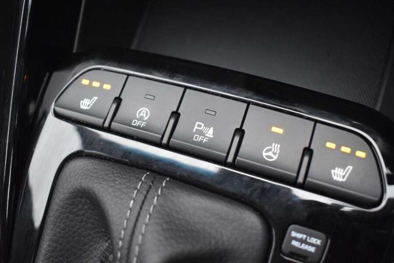 2019 Kia Stonic 1.0 T Gdi 4 Suv 5dr Petrol Dct Euro 6 (s/s) (118 Bhp) HATCHBACK Petrol Automatic