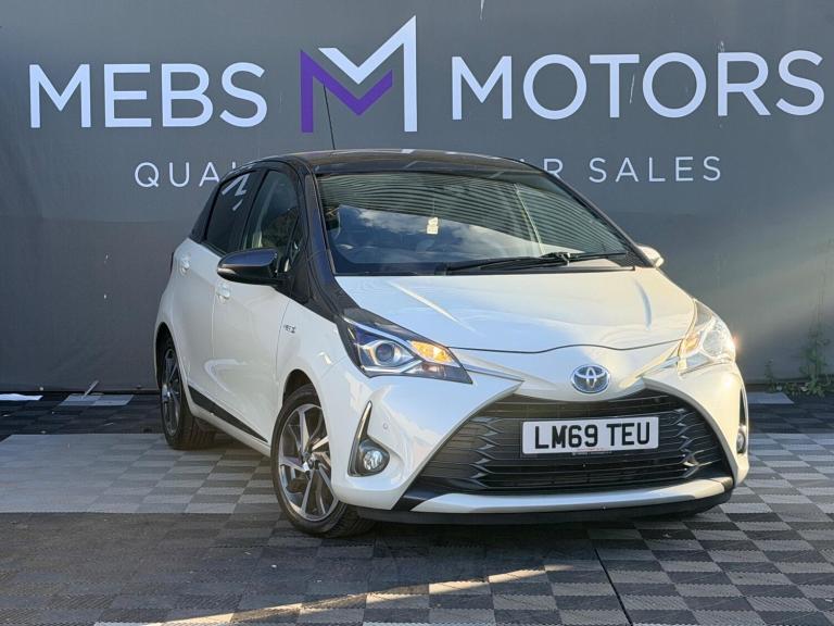 2020 Toyota Yaris 1.5 VVT-h Y20 Bi-tone E-CVT Euro 6 (s/s) 5dr HATCHBACK Petrol/Electric Hybrid A...