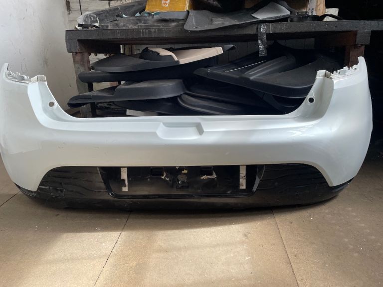 RENAULT CLIO MK4 REAR BUMPER & DIFFUSER (2013-2016) 