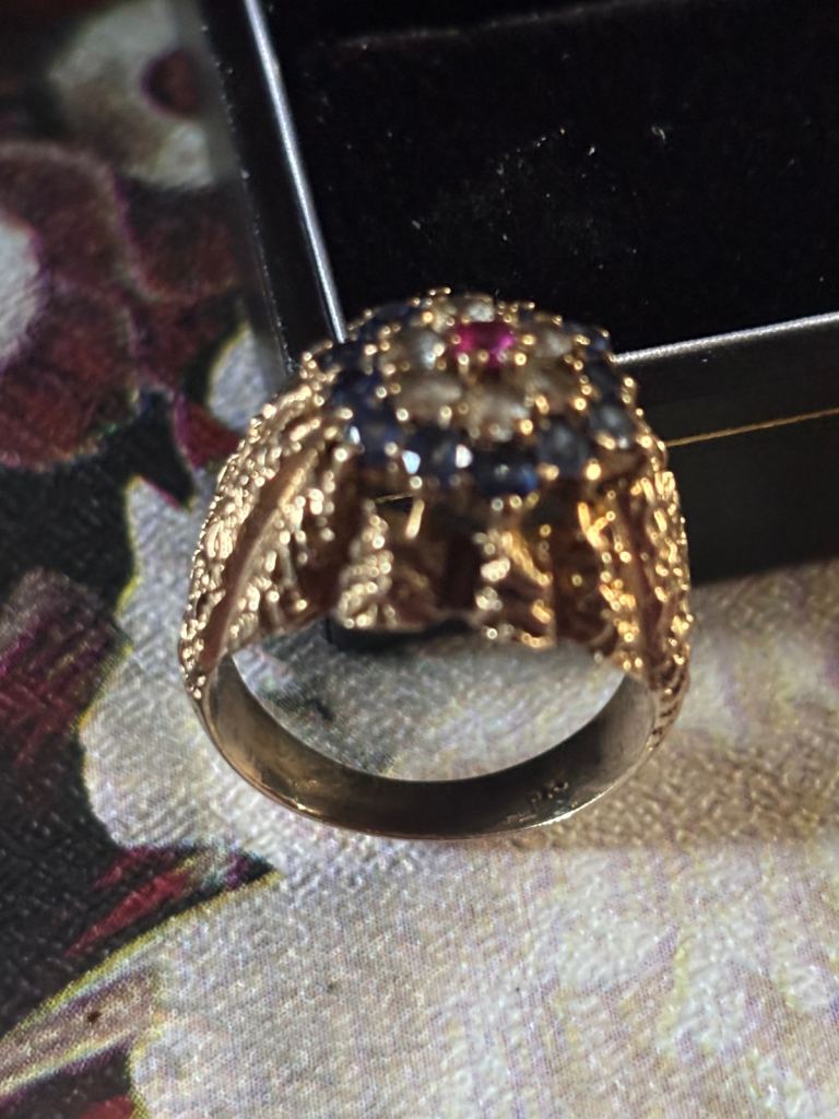 Beautiful Gold Ring with Multicoloured Gemstones