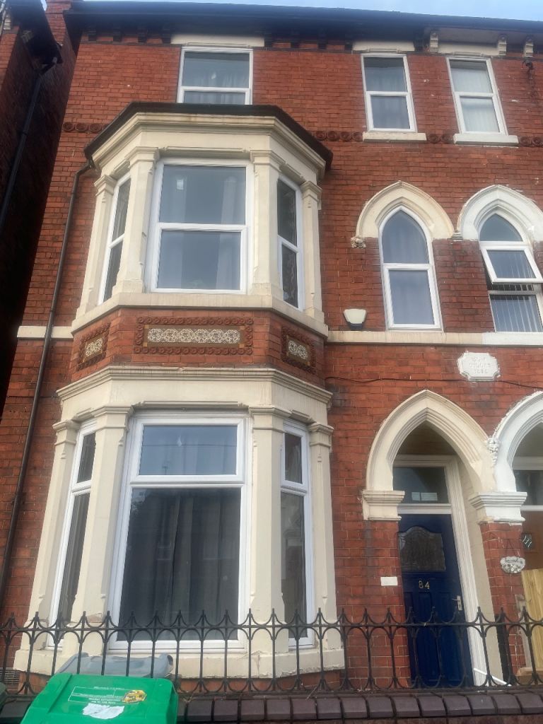 **5 BED HMO** available now 