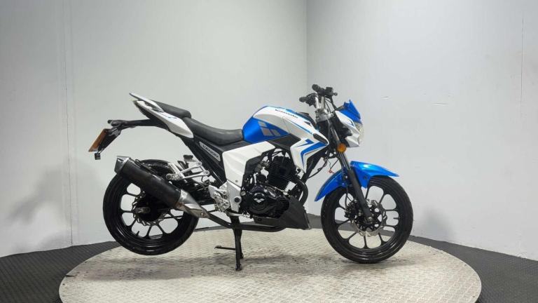 Lexmoto Venom 2016 3K CARBED PROJECT BIKE SPARES OR REPAIR 125CC LEARNER BIKE