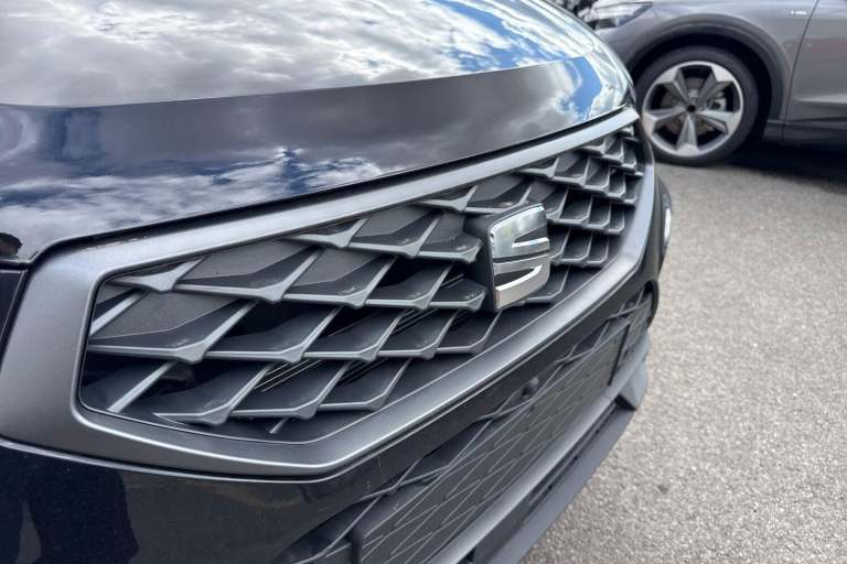 2025 SEAT Ateca 1.5 TSI EVO FR Black Edition Euro 6 (s/s) 5dr SUV PETROL Manual