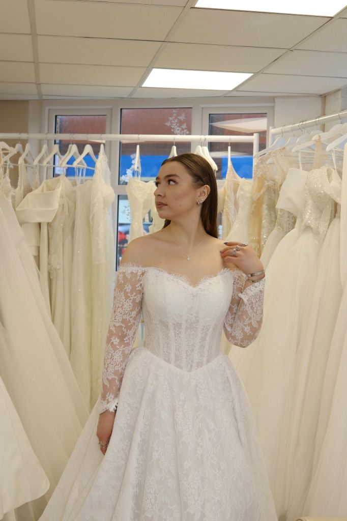 Stunning Off-Shoulder Lace Wedding Dress – White